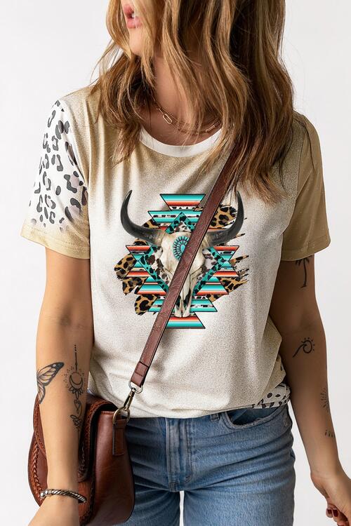 Round Neck Short Sleeve Graphic T-Shirt